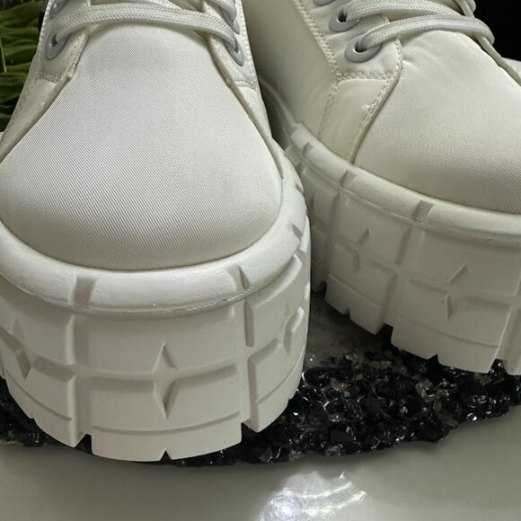 Women’s White Chunky Platform Sneakers – Size 9 - Picture 7 of 11